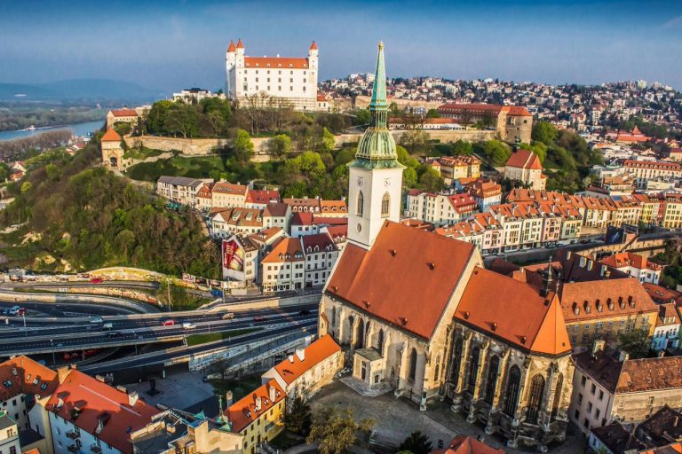 Slovakya Bratislava Gezi Rehberi