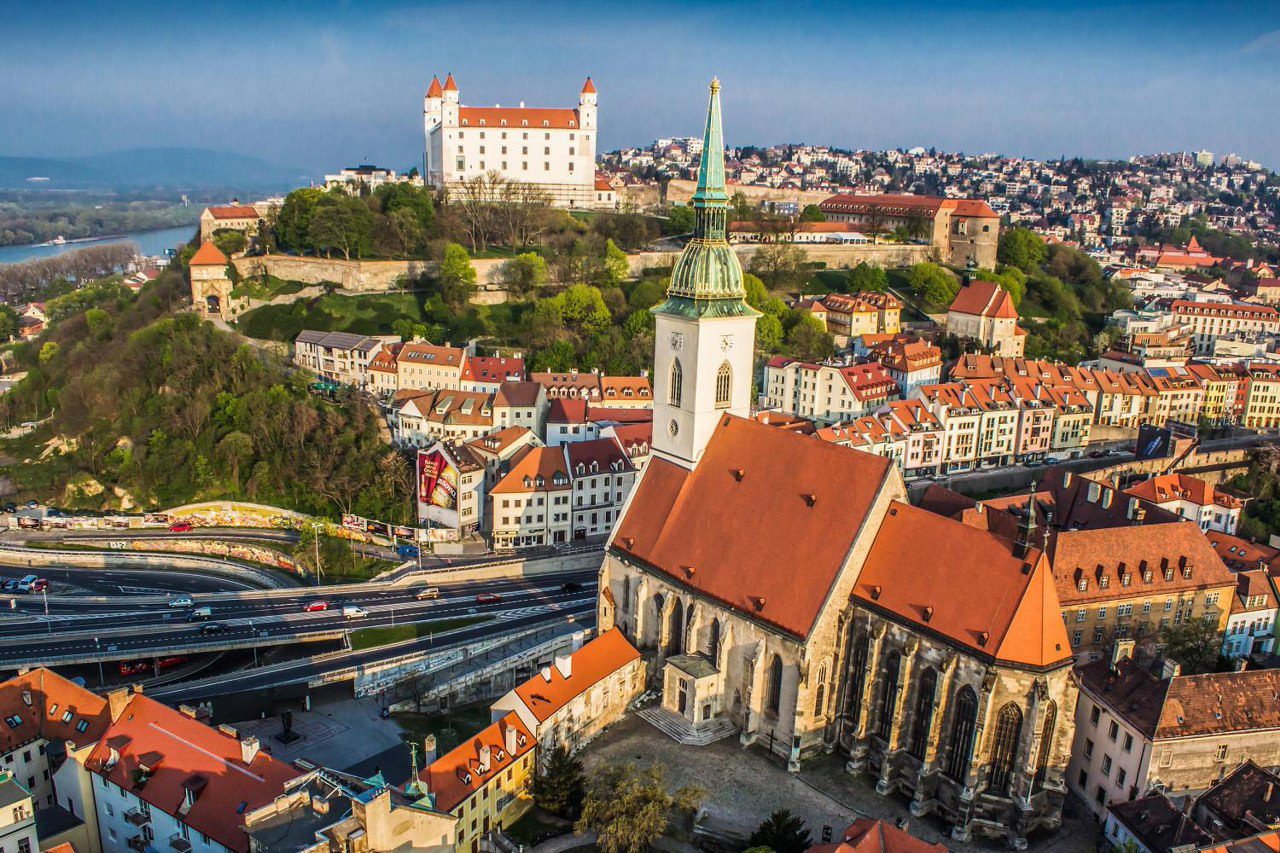 Slovakya Bratislava Gezi Rehberi
